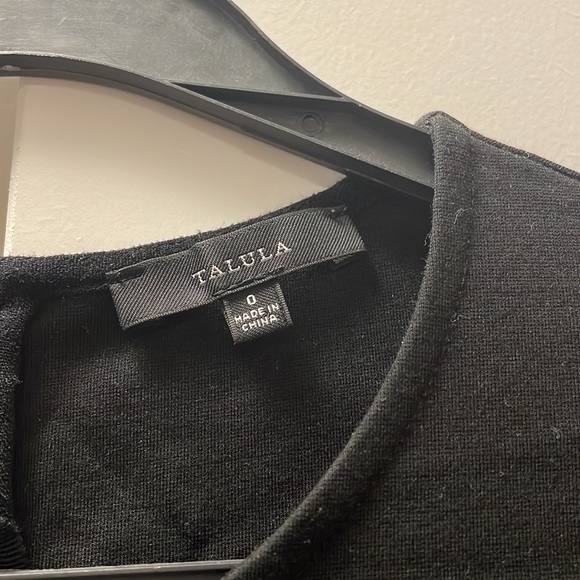 Semi formal black dress，has pockets on both sides - Picture 2 of 4